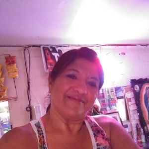 Meet your Posher, Alma